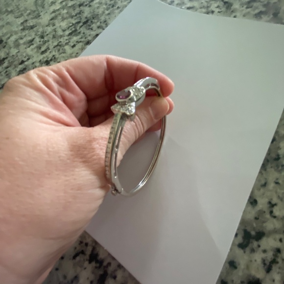 Vintage 18K White Gold Butterfly Bangle with Ruby & Diamonds - Picture 7 of 12